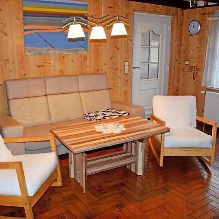 Ferienhaus Mit Kamin Am Granitzwald Zirkow